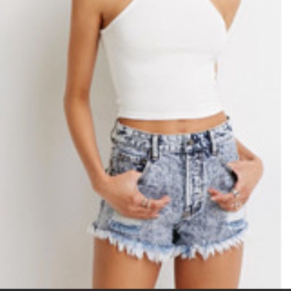 Forever 21 Acid Wash Distressed Shorts‎